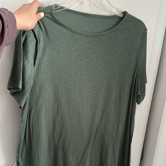 Tops - Women's Green Ribbed Top